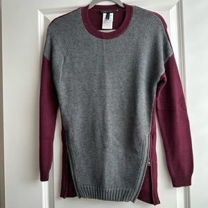 BCBG MaxAzria Sweater with Zipper Detailing XXS